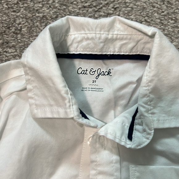 2T Cat and Jack Button Up. EUC - Picture 2 of 3